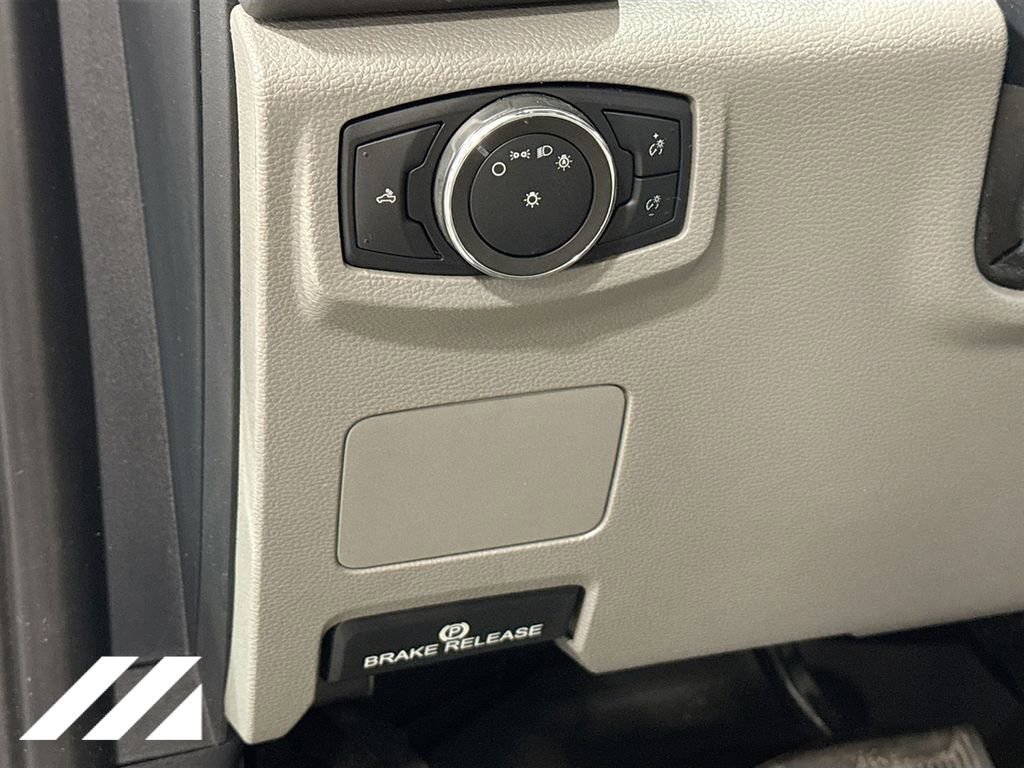 Used 2022 Ford F250 XL w/ Power Equipment Group image 10