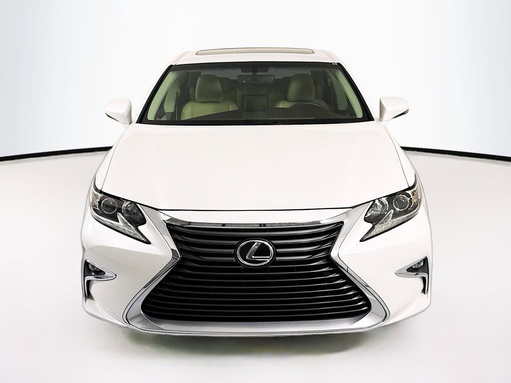 Used 2016 Lexus ES 350 w/ Accessory Package image 2