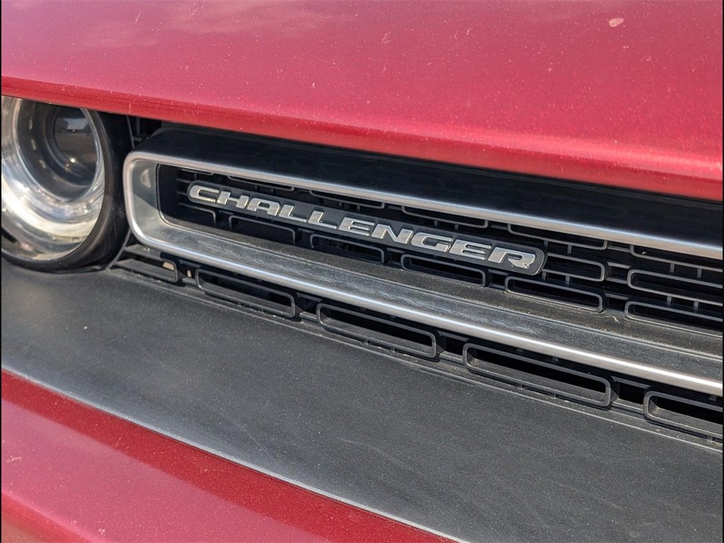 Used 2019 Dodge Challenger SXT image 20