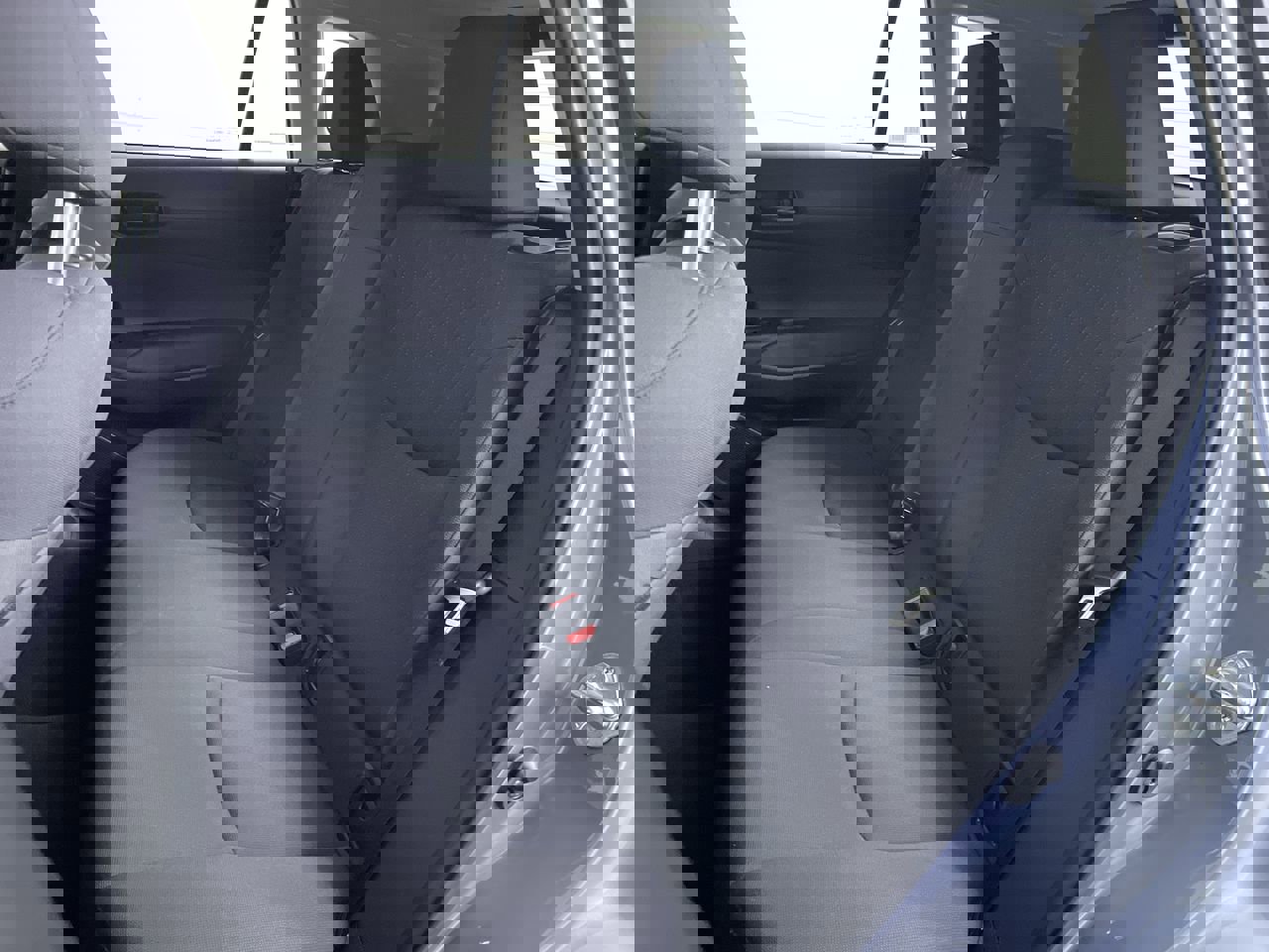 Used 2024 Toyota Corolla Cross LE image 19