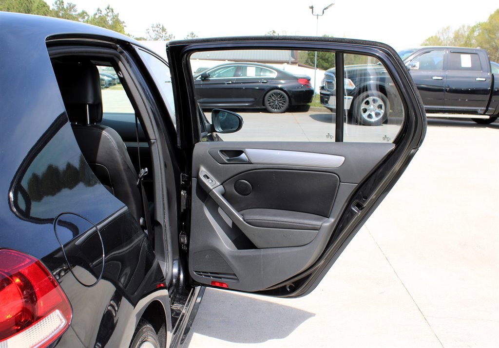 Used 2012 Volkswagen Golf 4-Door image 34