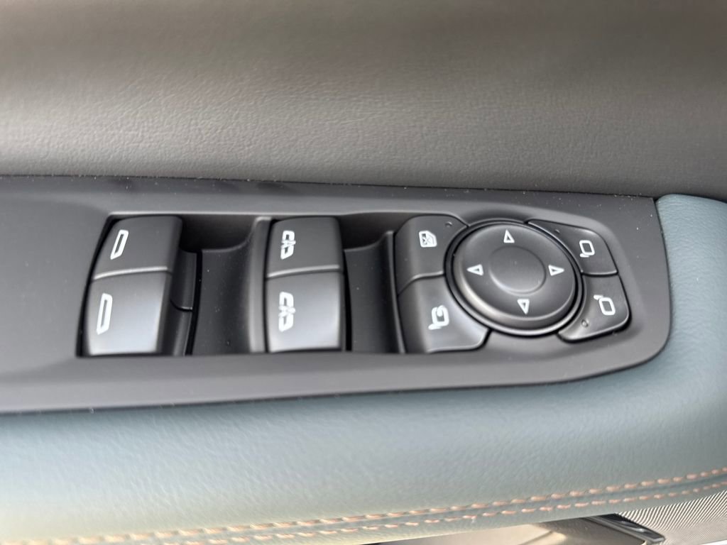 New 2026 GMC Yukon XL AT4 w/ AT4 Premium Plus Package image 22