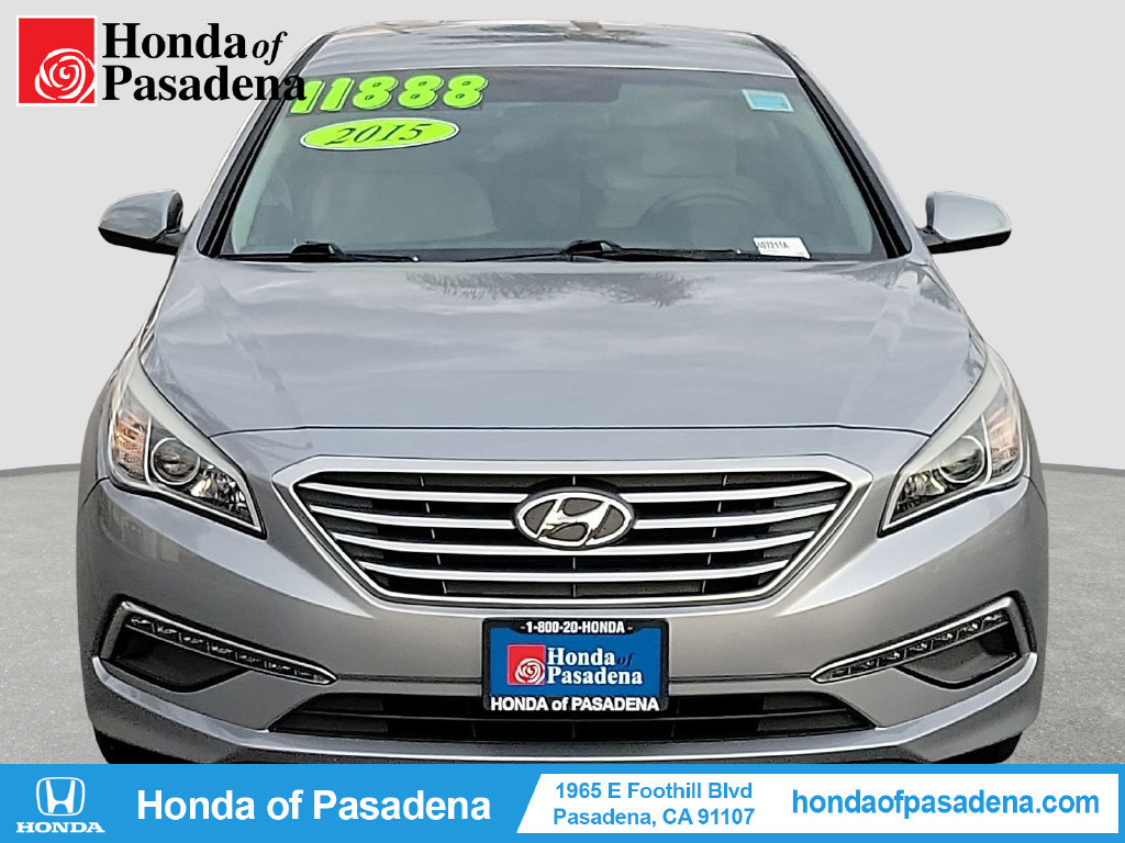 Used 2015 Hyundai Sonata SE FWD image 2