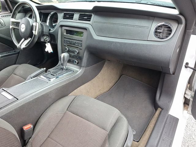 Used 2014 Ford Mustang Convertible RWD image 37
