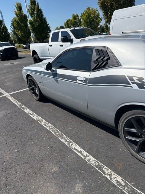 Used 2022 Dodge Challenger R/T w/ Blacktop Package RWD image 9