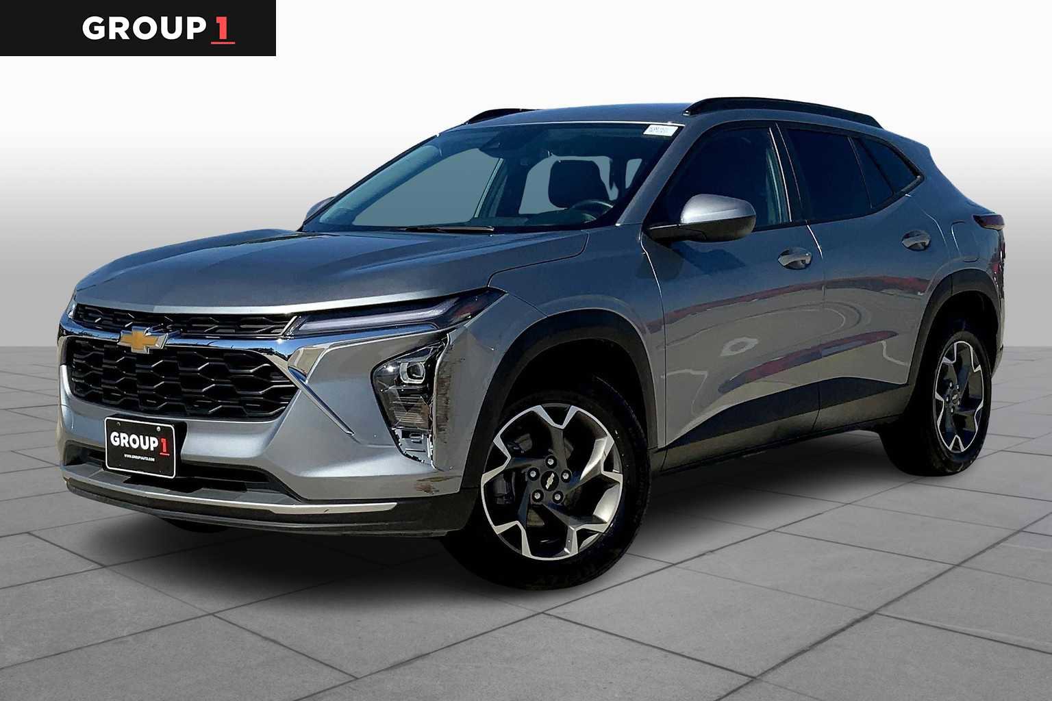 Used 2025 Chevrolet Trax LT w/ Driver Confidence Package