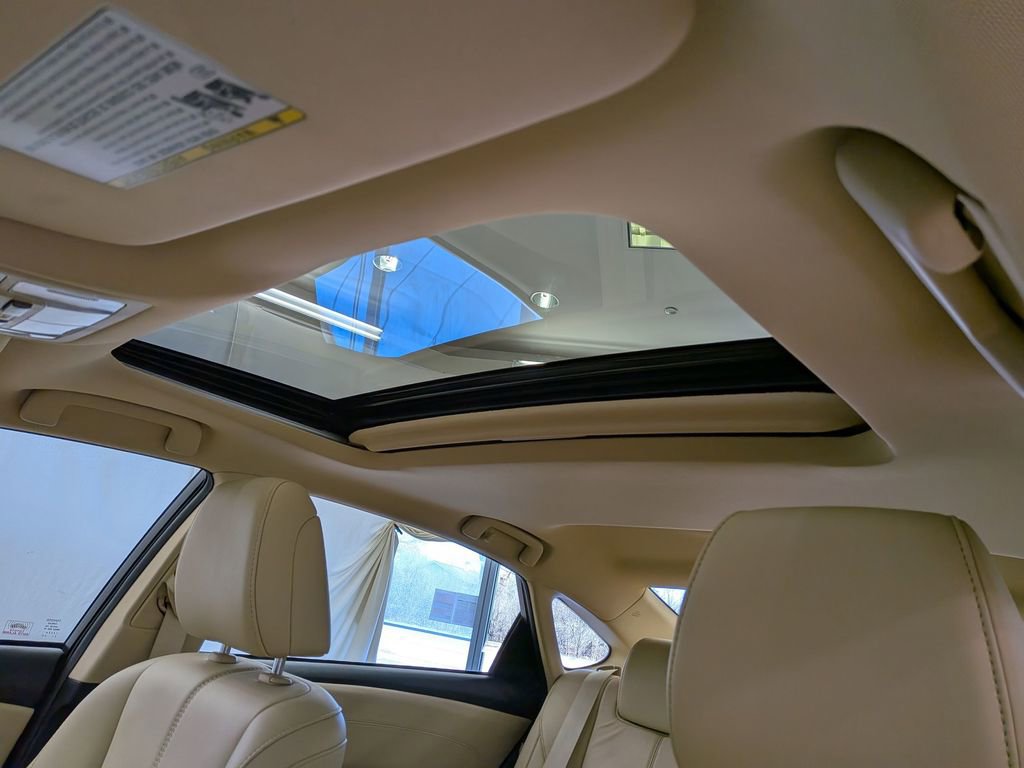 Used 2017 Toyota Avalon XLE Premium w/ All Weather Liner Package image 16