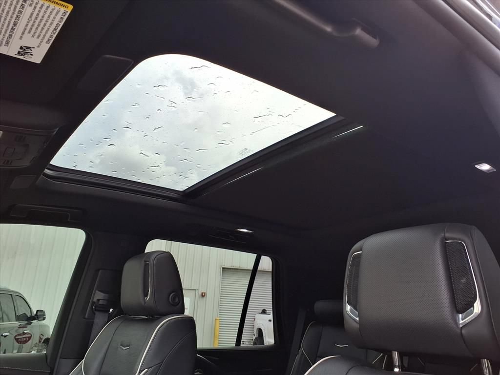 Used 2023 Cadillac Escalade Sport w/ Touring Package RWD image 18