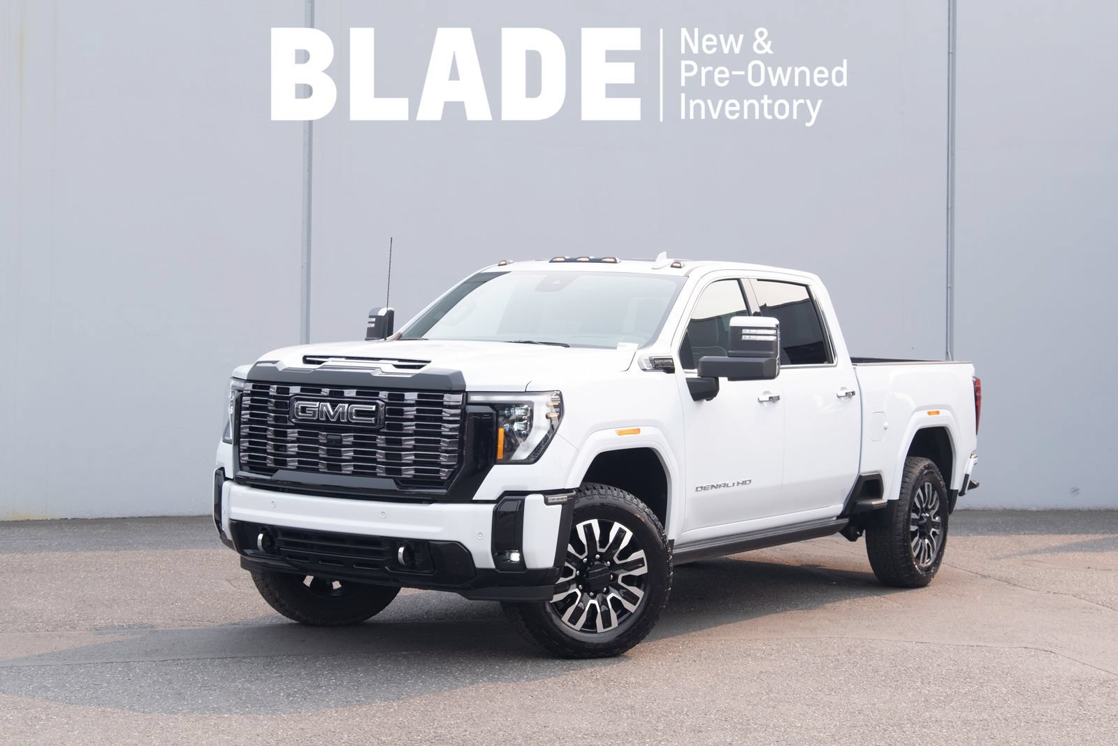 Used 2026 GMC Sierra 3500 Denali Ultimate AWD/4WD image 1