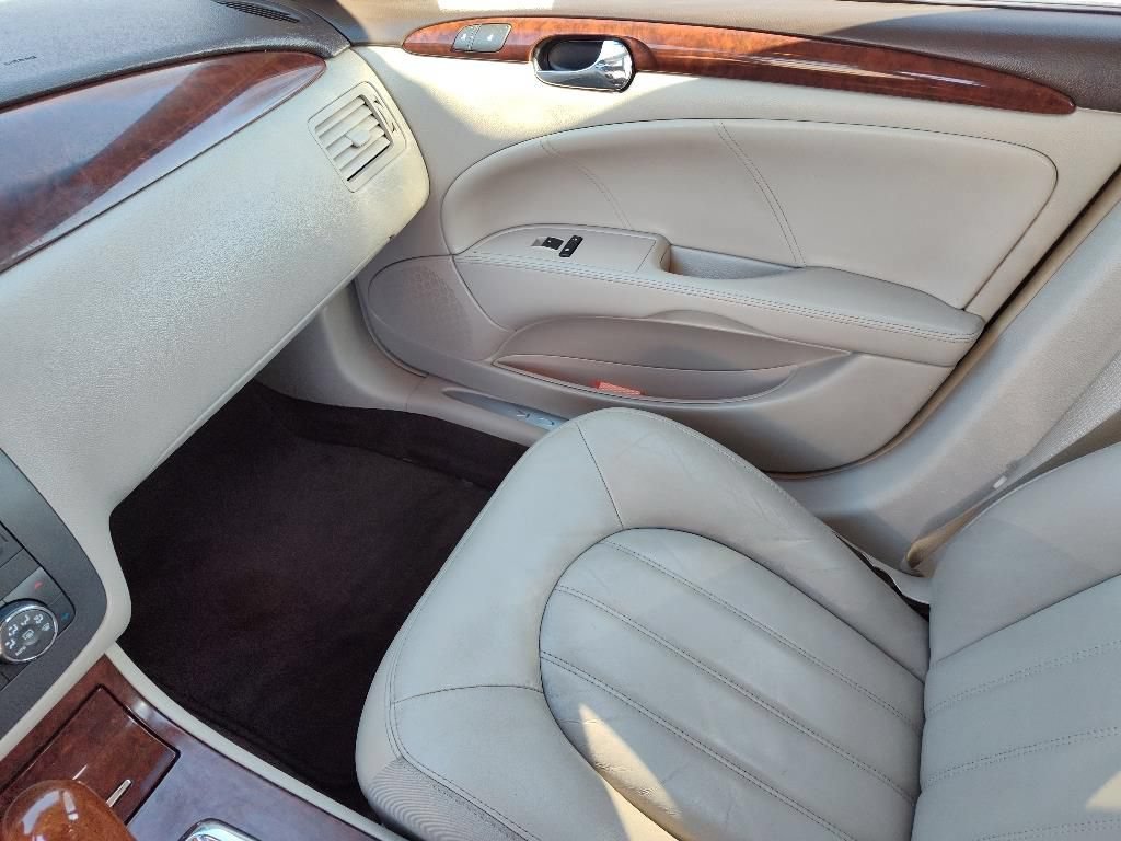Used 2008 Buick Lucerne CXL w/ Luxury Package FWD image 47