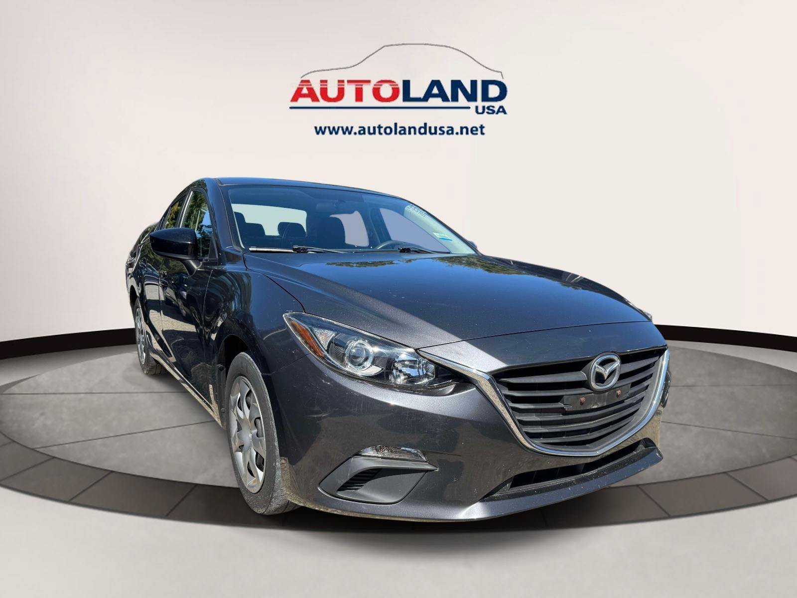Used 2015 MAZDA MAZDA3 i SV FWD image 2