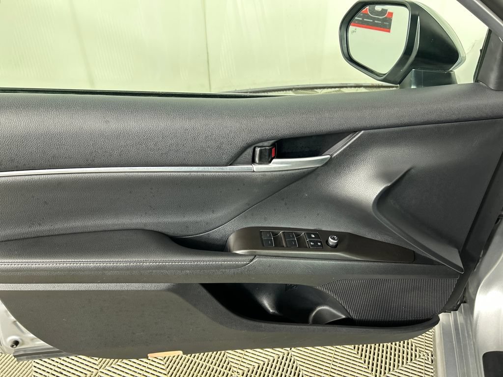 Used 2024 Toyota Camry XSE FWD image 10