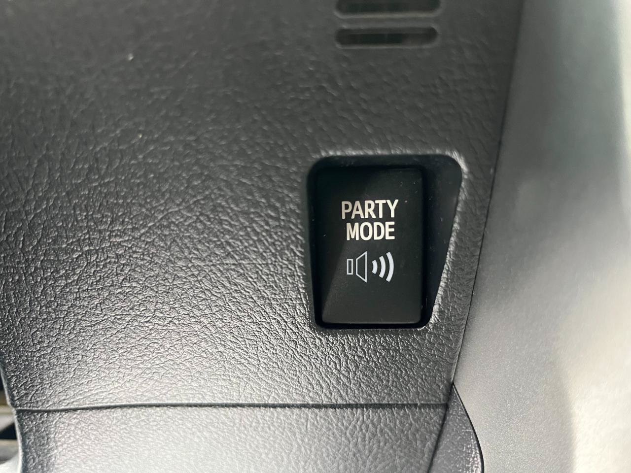 Used 2013 Toyota 4Runner Limited AWD/4WD image 46