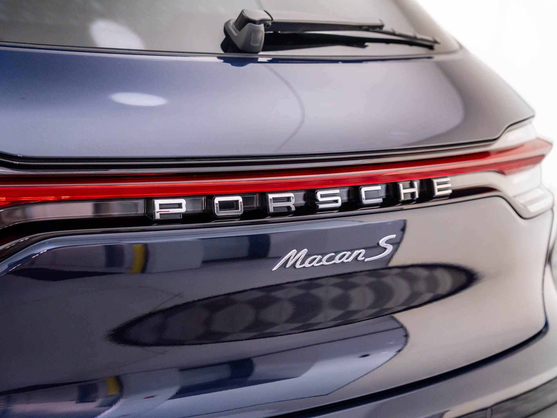 Certified 2022 Porsche Macan S image 35