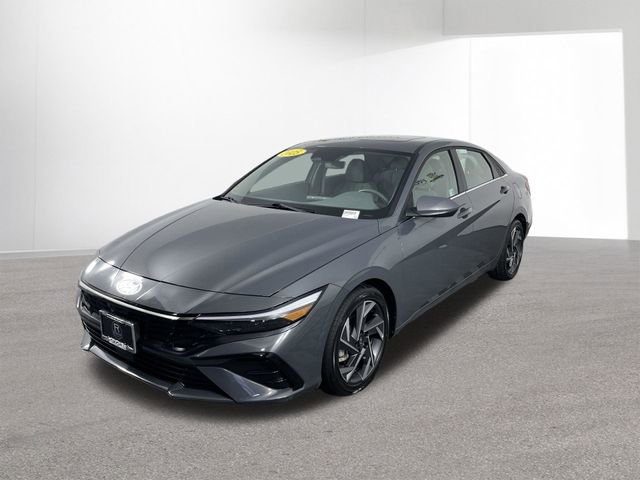 Certified 2025 Hyundai Elantra SEL FWD image 43