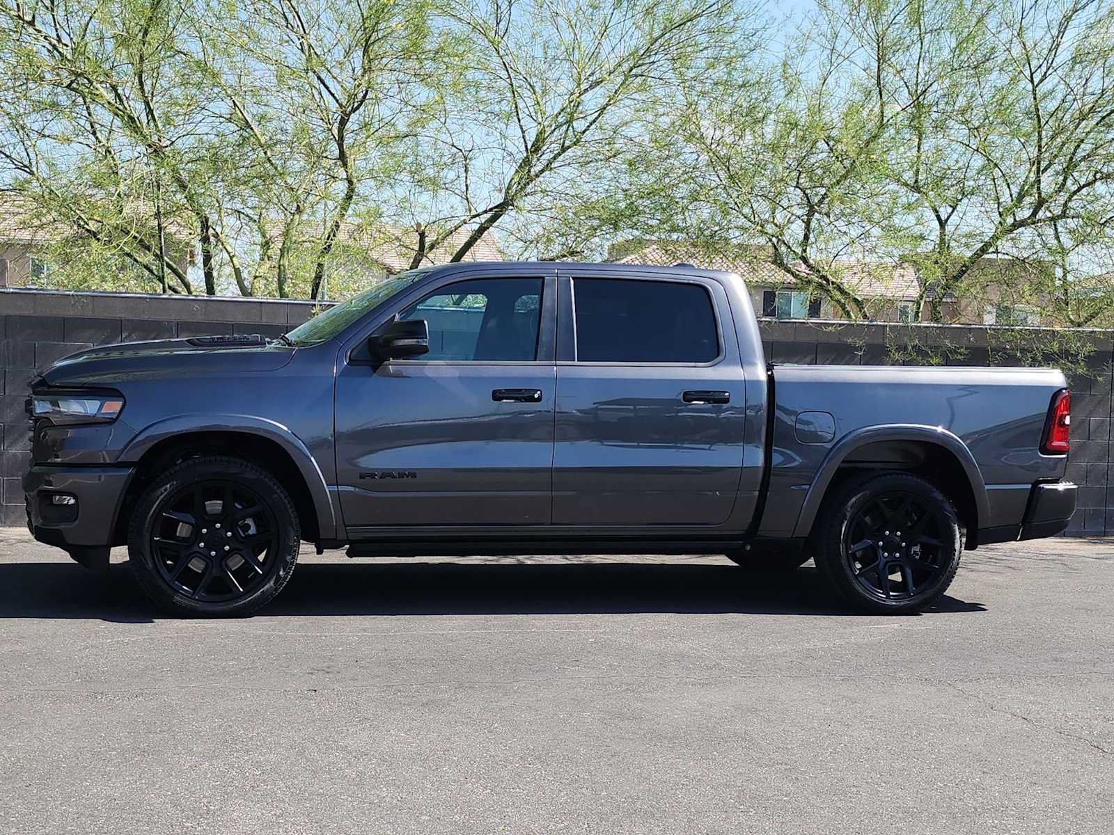Used 2026 RAM 1500 Laramie w/ Night Edition AWD/4WD image 5