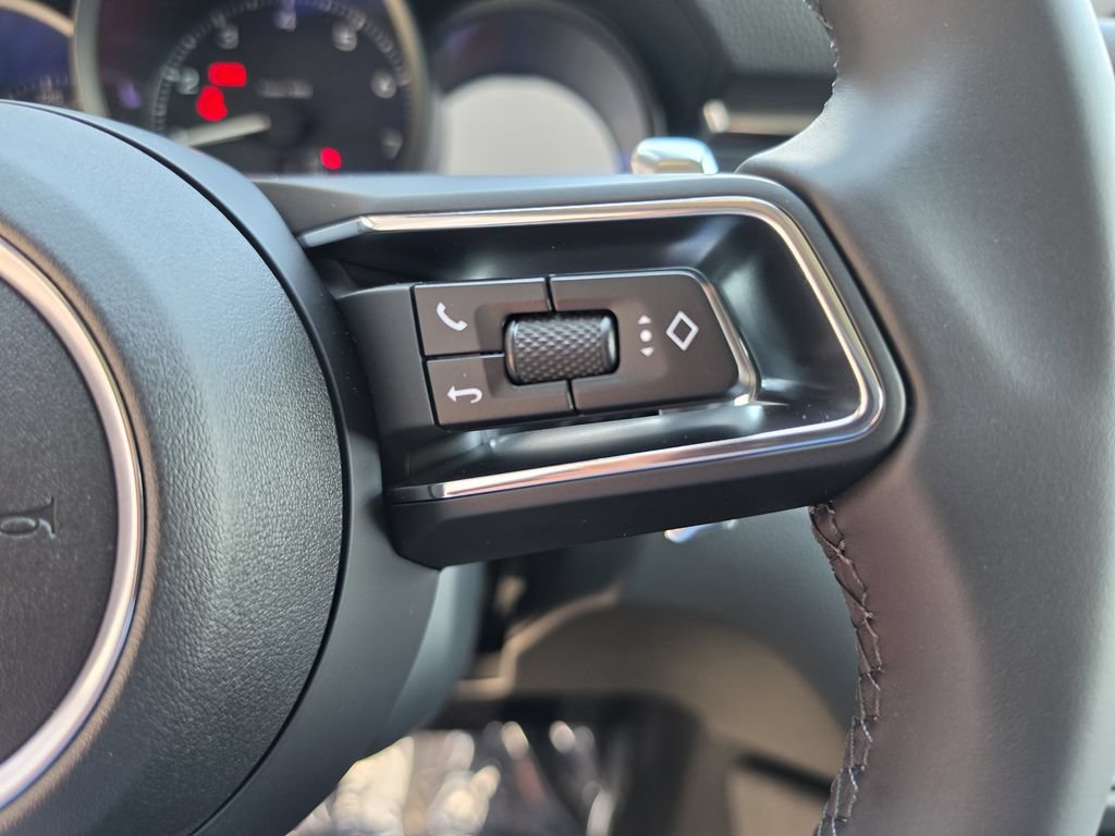 New 2026 Porsche Macan AWD/4WD image 32