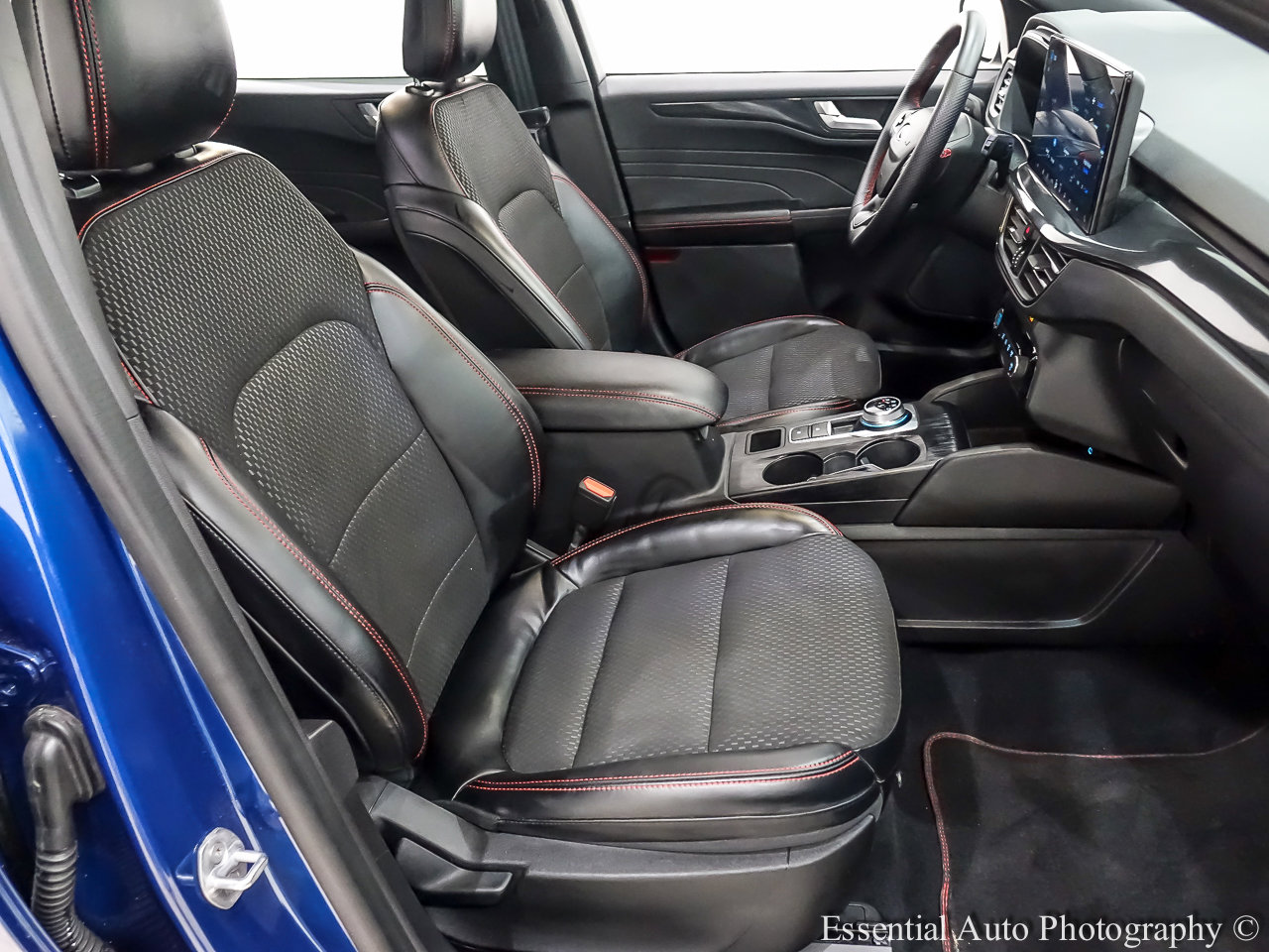 Used 2023 Ford Escape ST-Line w/ Tech Pack #1 image 32