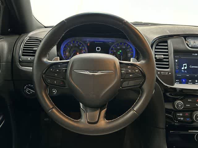 Used 2018 Chrysler 300 S w/ 300S Premium Group RWD image 15