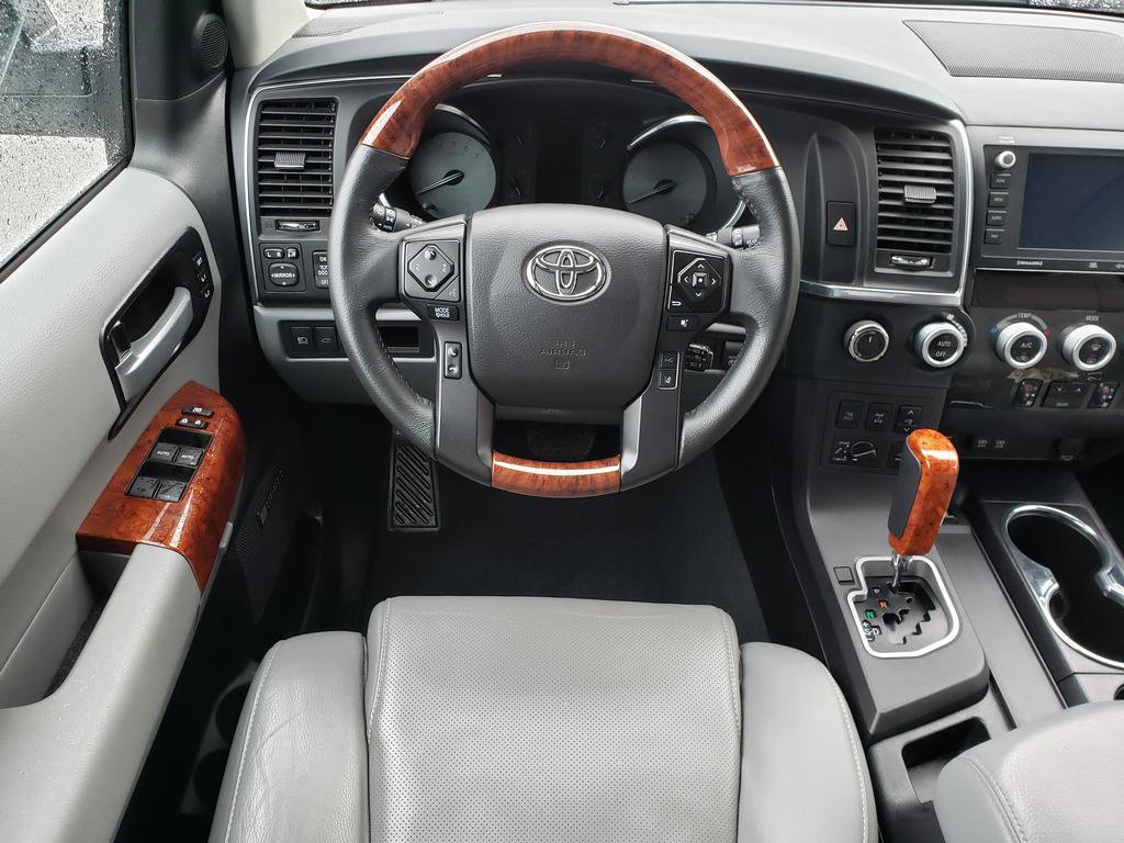 Used 2022 Toyota Sequoia Platinum image 16