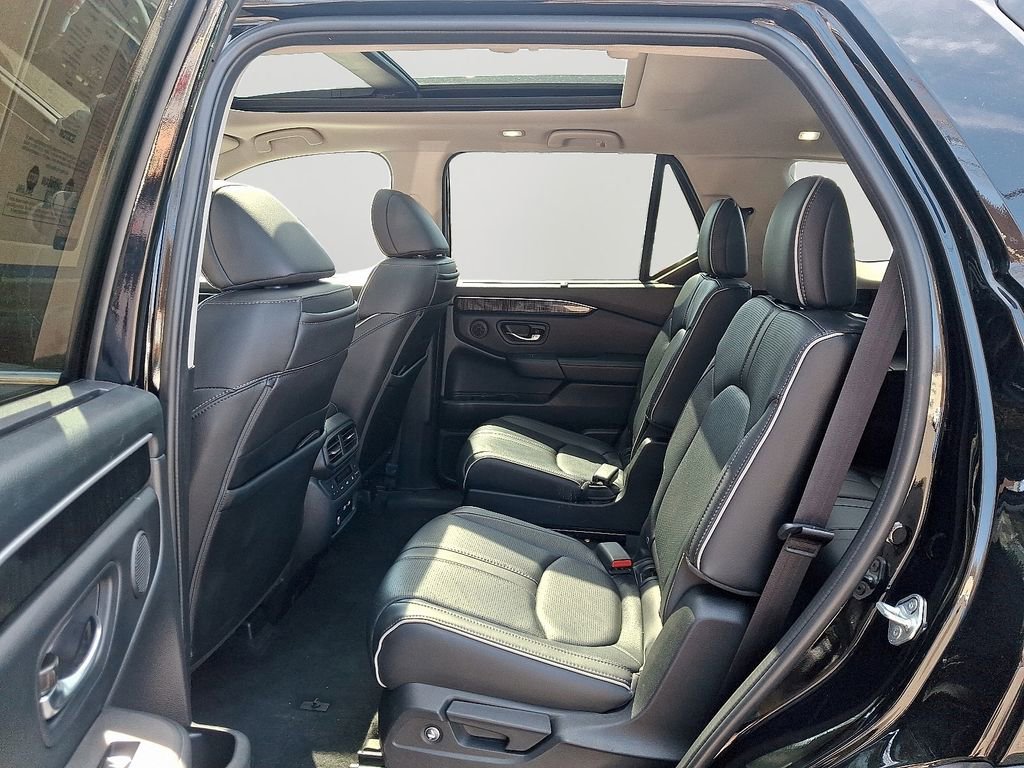 Used 2023 Honda Pilot Elite image 8