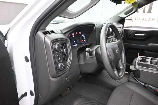 Used 2023 Chevrolet Silverado 1500 Custom Trail Boss AWD/4WD image 13