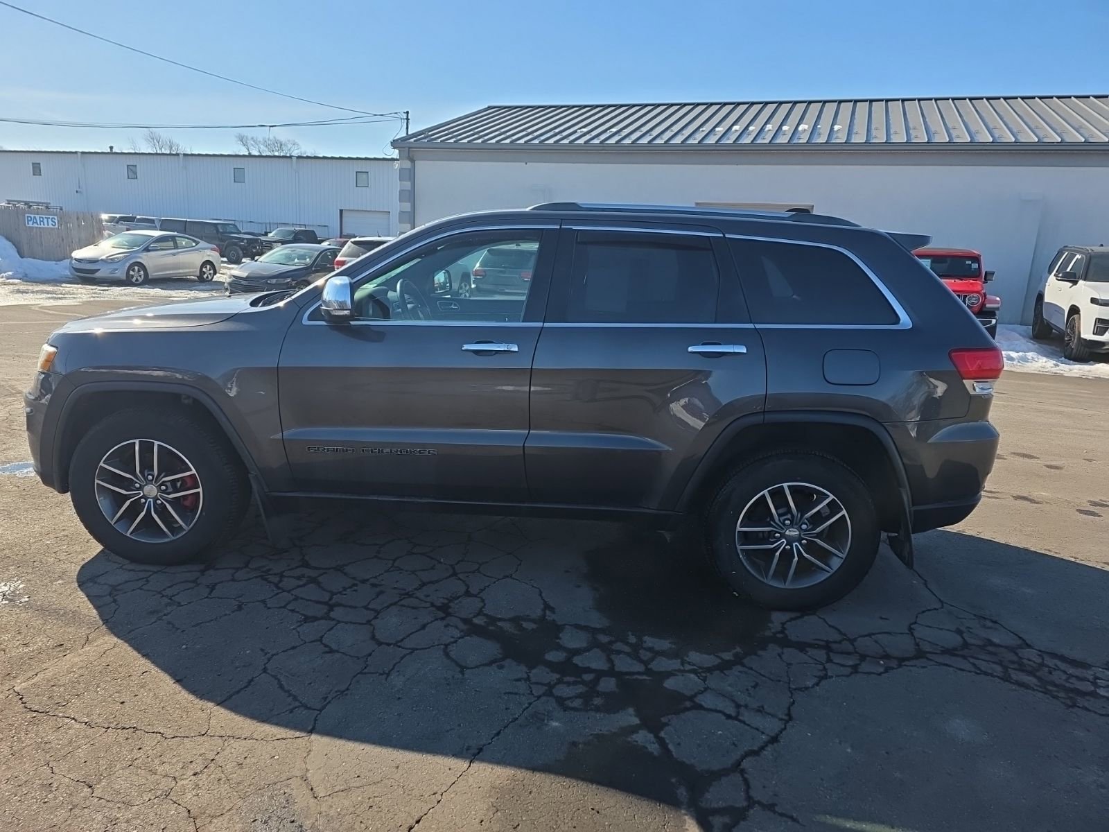 Used 2018 Jeep Grand Cherokee Limited image 6