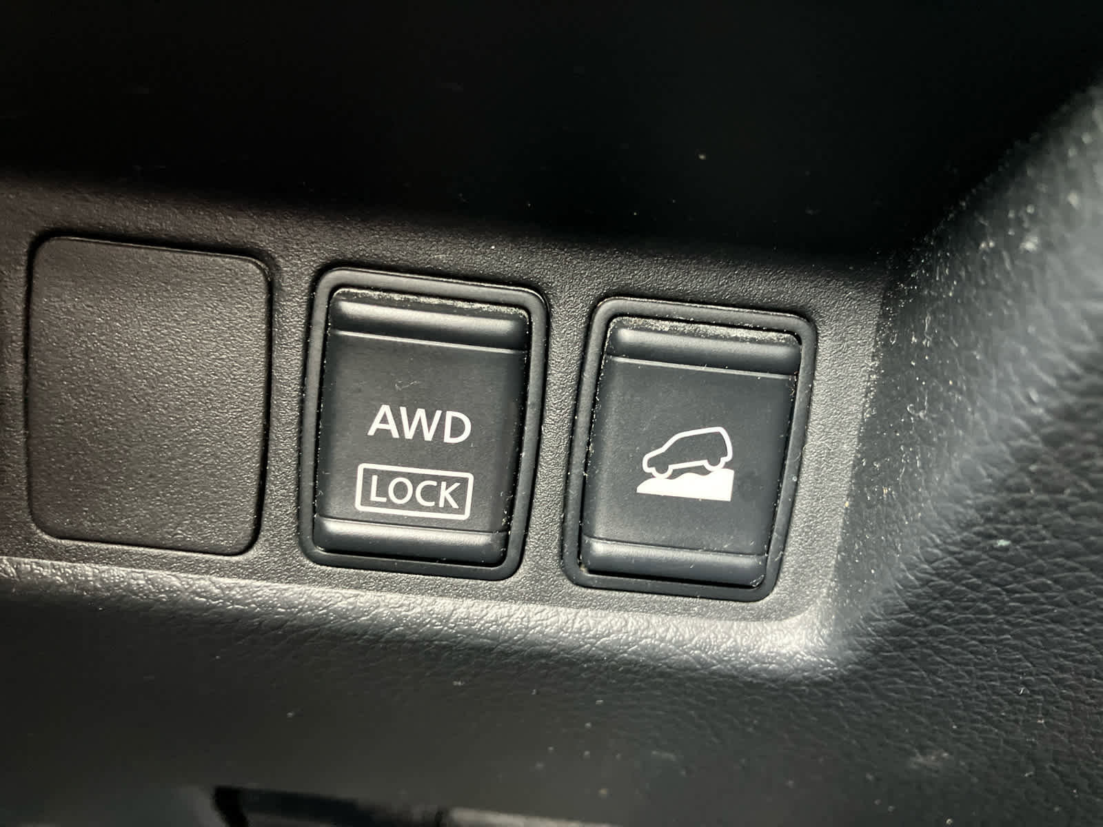 Used 2015 Nissan Rogue S image 15