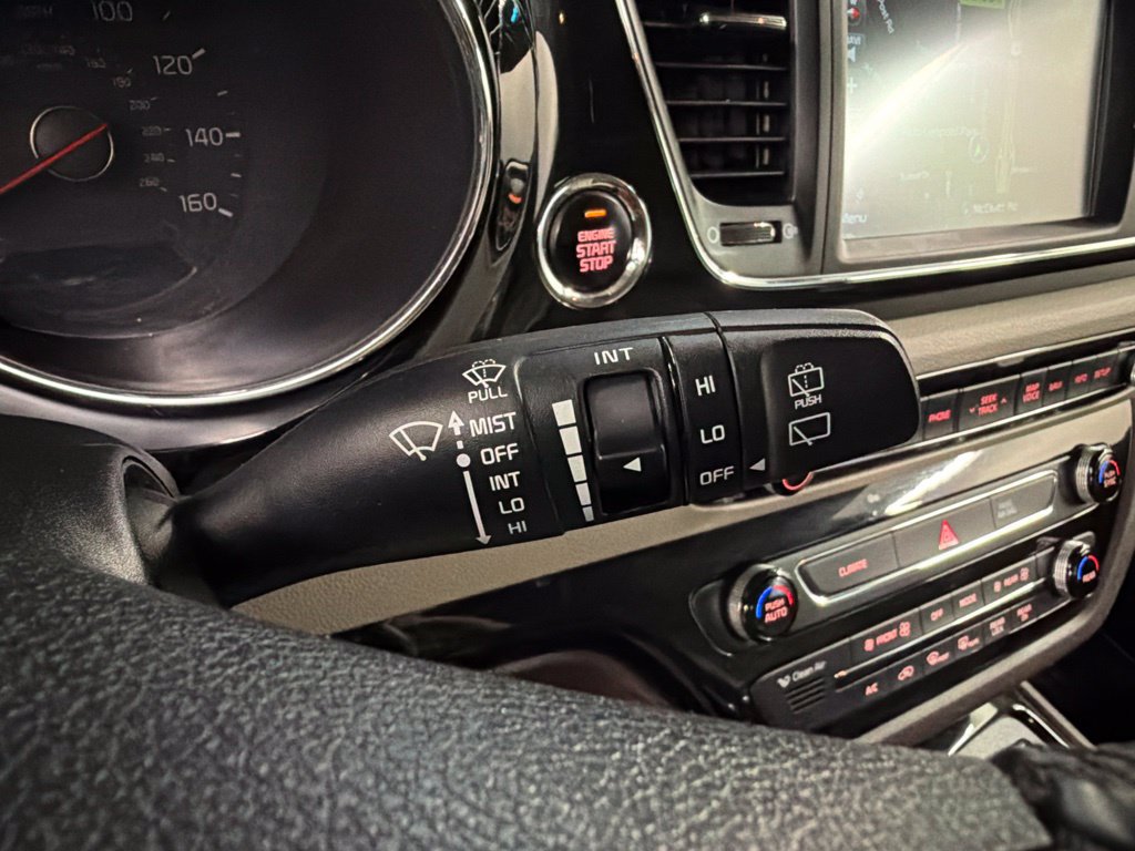 Used 2016 Kia Sedona SX Limited FWD image 17