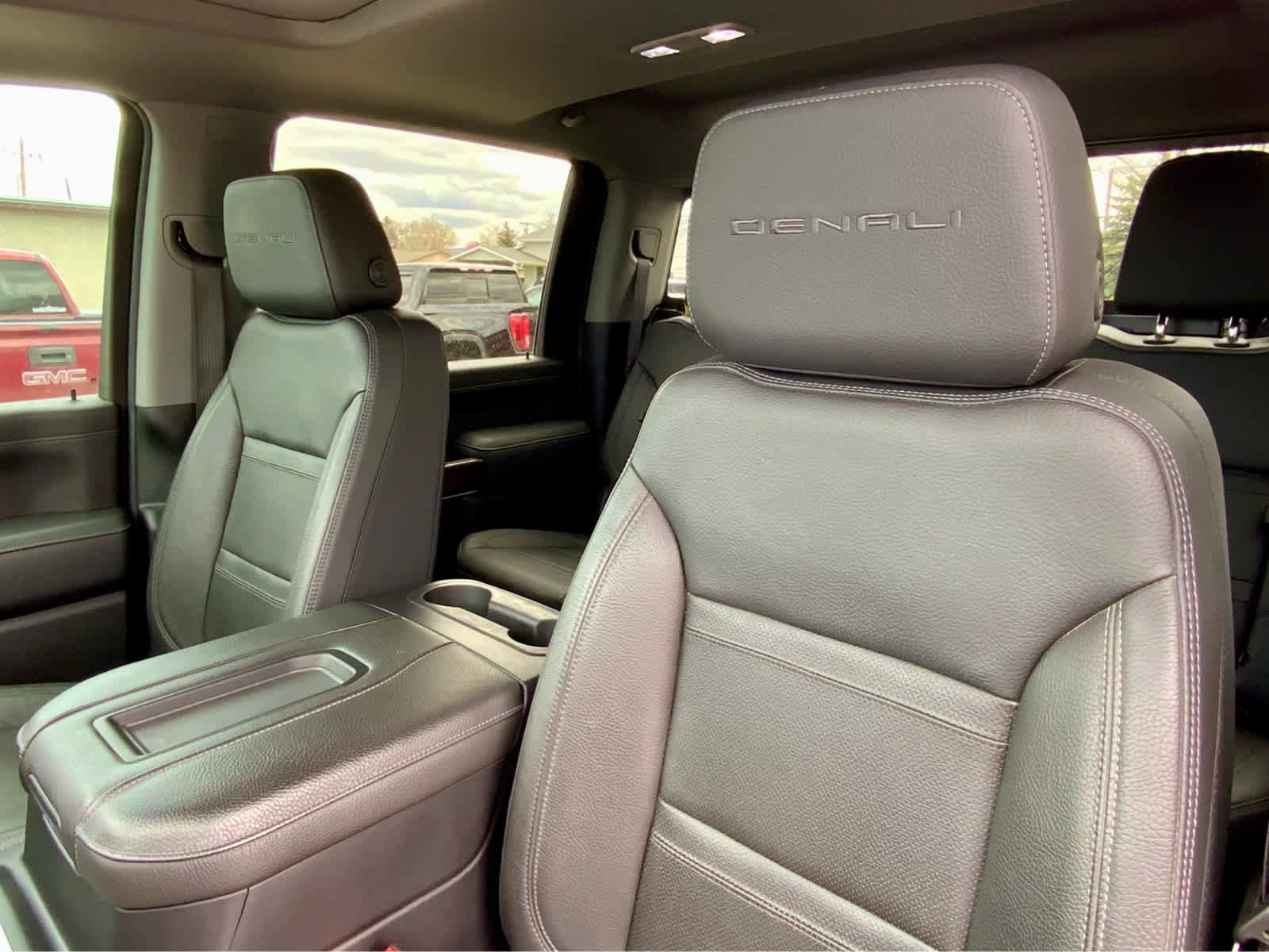 Used 2020 GMC Sierra 3500 Denali w/ Denali Ultimate Package AWD/4WD image 31