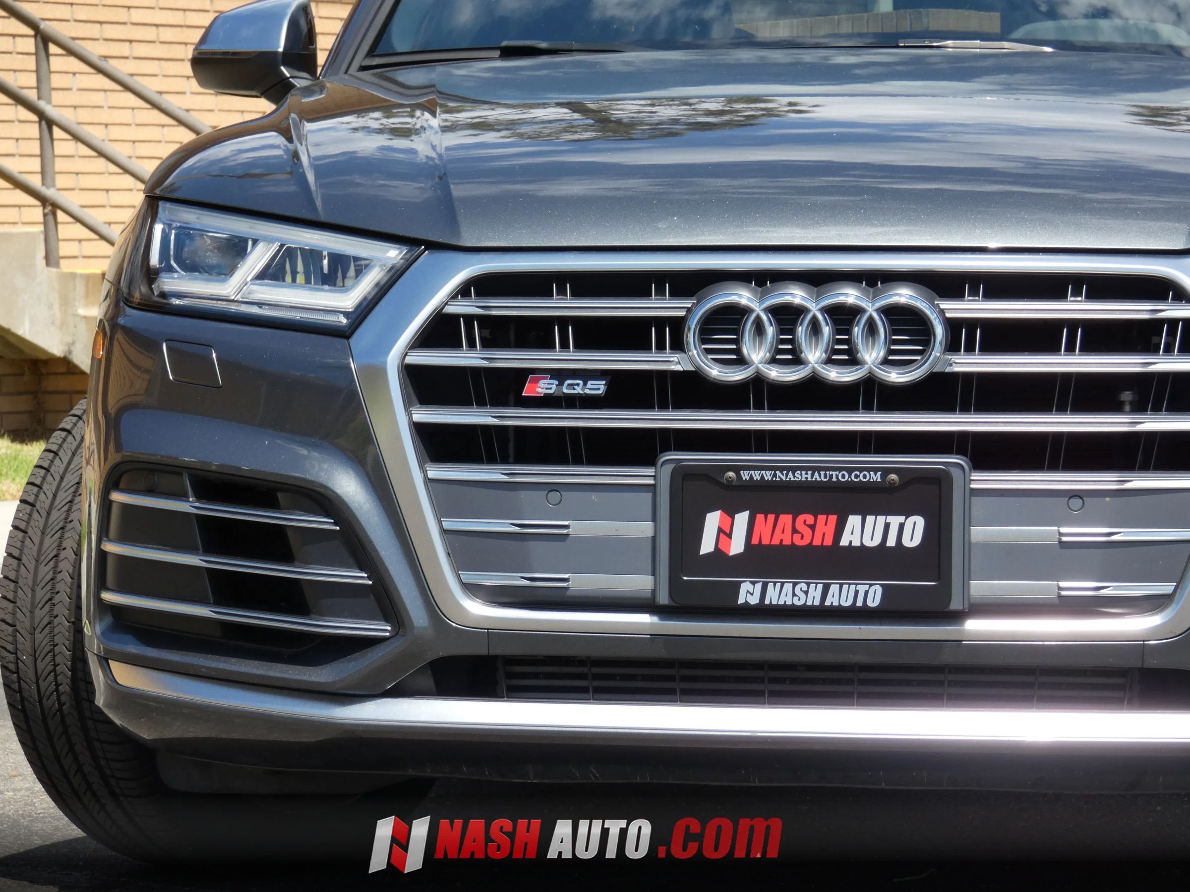 Used 2018 Audi SQ5 Premium Plus w/ S Sport Package AWD/4WD image 18