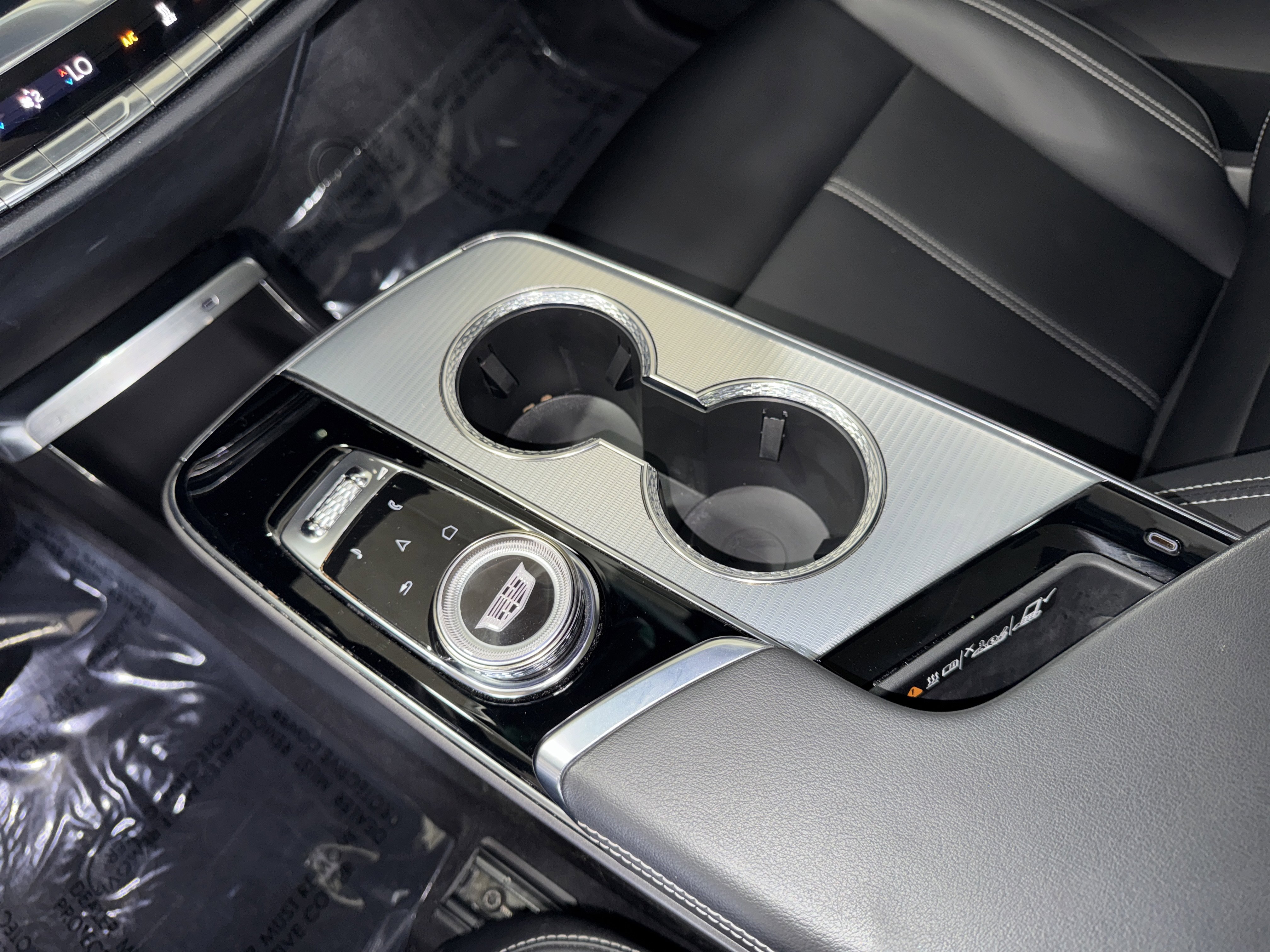 Used 2024 Cadillac Lyriq Tech w/ Driver Assist Package image 29