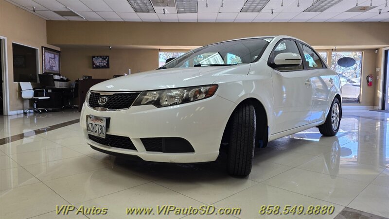 Used 2013 Kia Forte EX FWD image 2