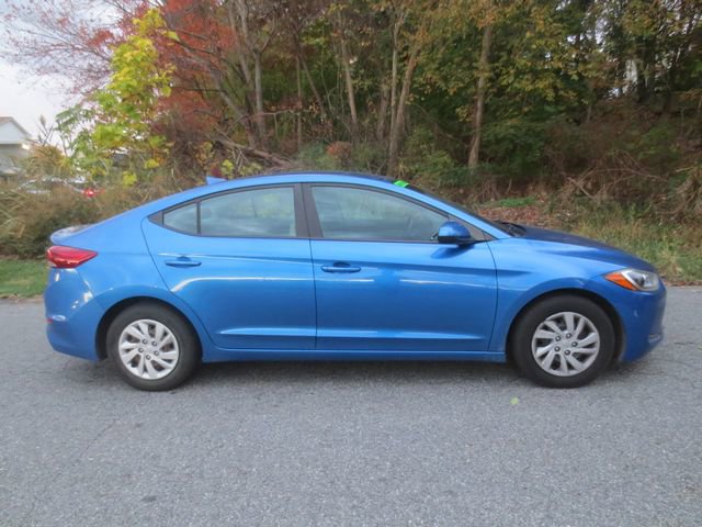 Used 2017 Hyundai Elantra SE image 10
