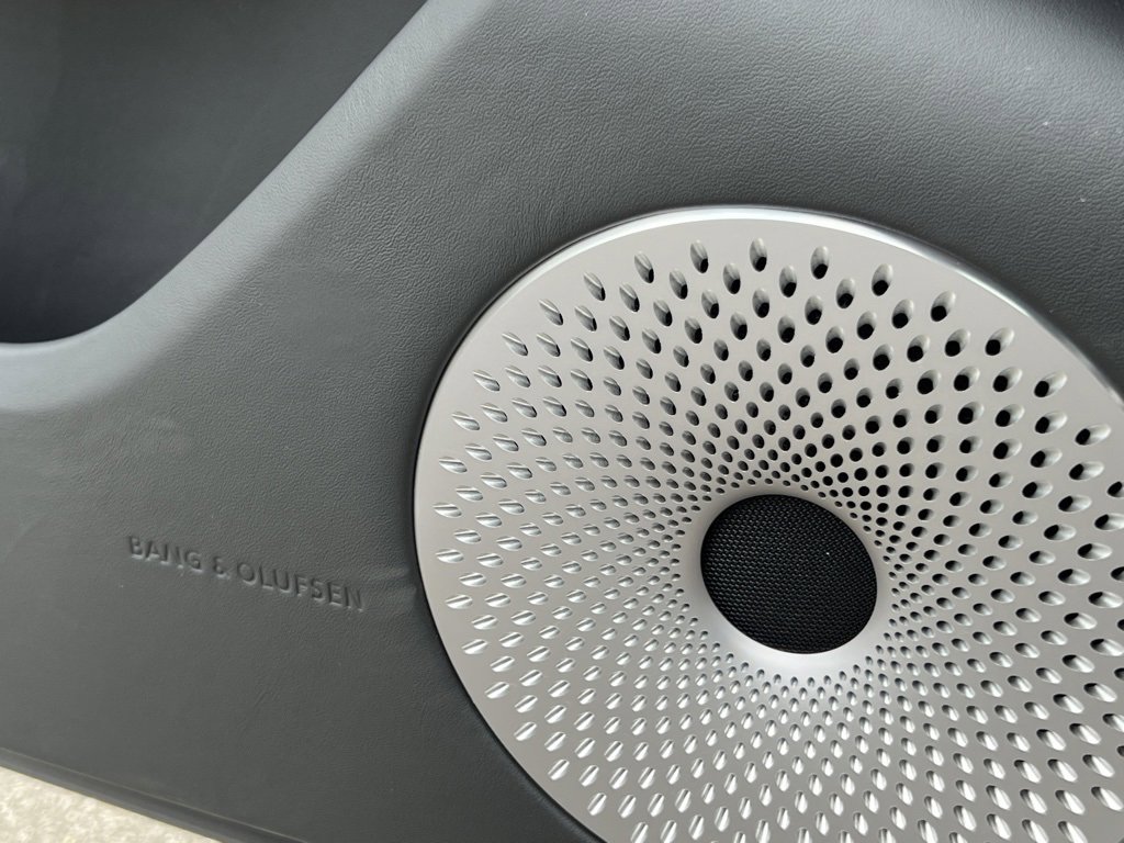 Certified 2025 Bentley Flying Spur Plug-In Hybrid image 35