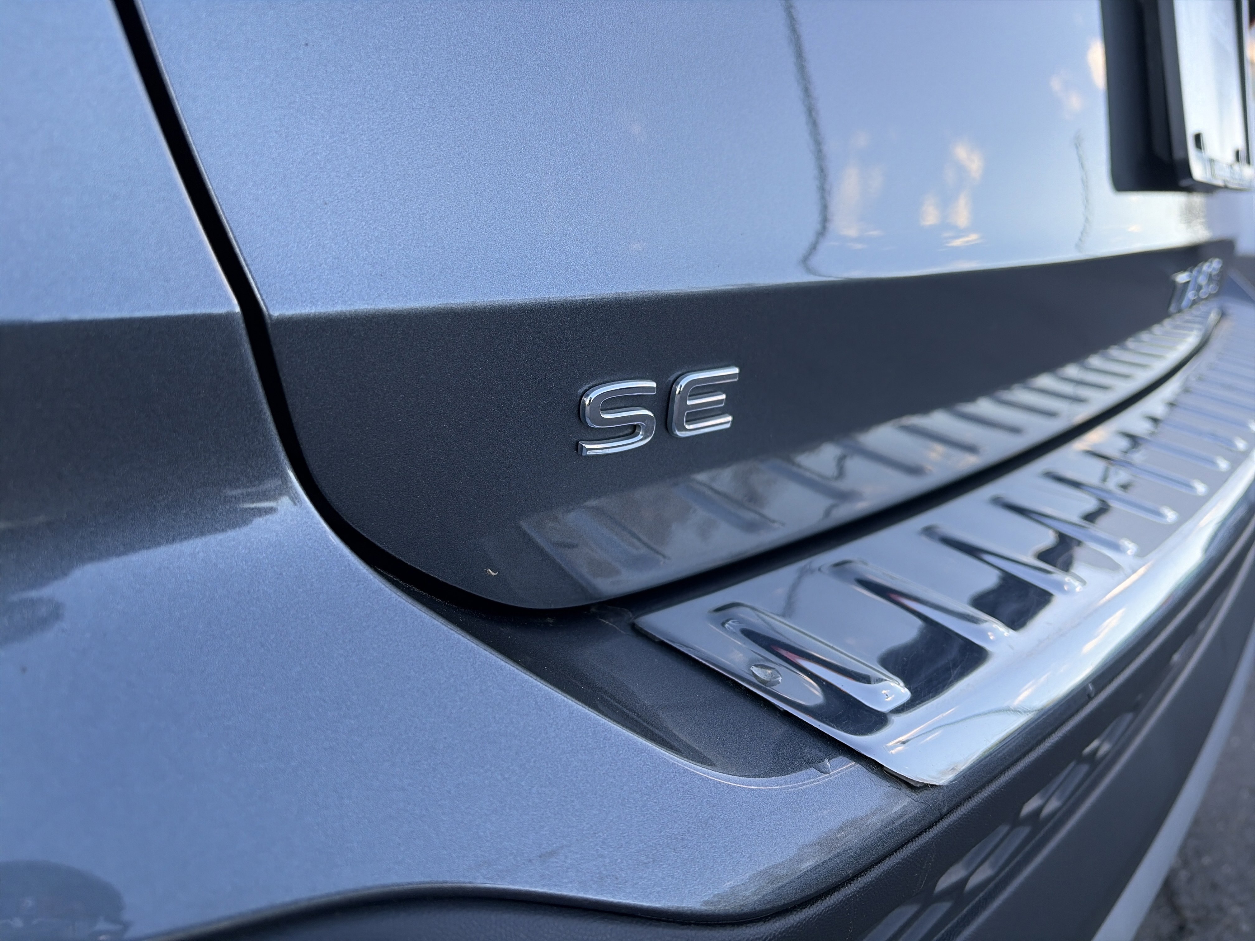 Certified 2023 Volkswagen Taos SE w/ Panoramic Sunroof Package image 28