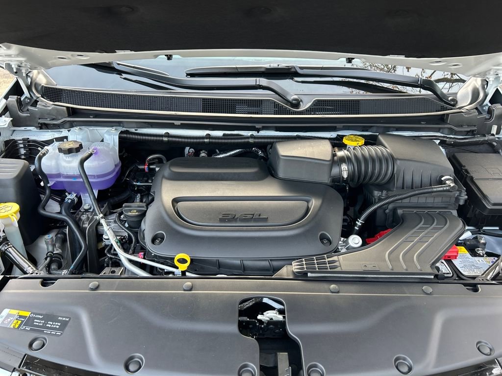 Used 2026 Chrysler Pacifica Pinnacle FWD image 10