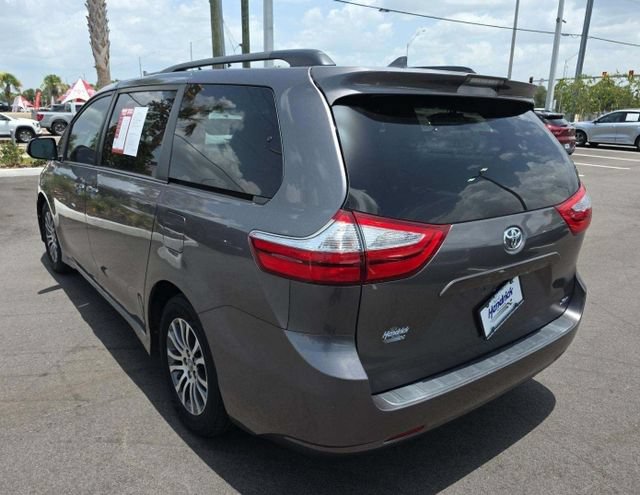 Used 2019 Toyota Sienna XLE FWD image 4