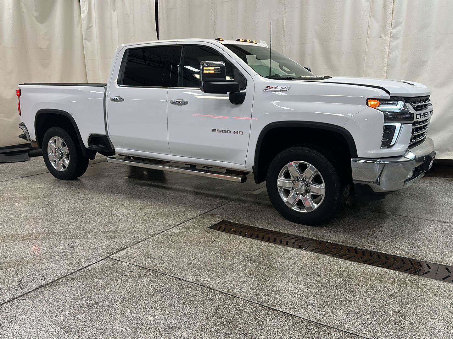 Used 2020 Chevrolet Silverado 2500 LTZ w/ LTZ Plus Package AWD/4WD image 7