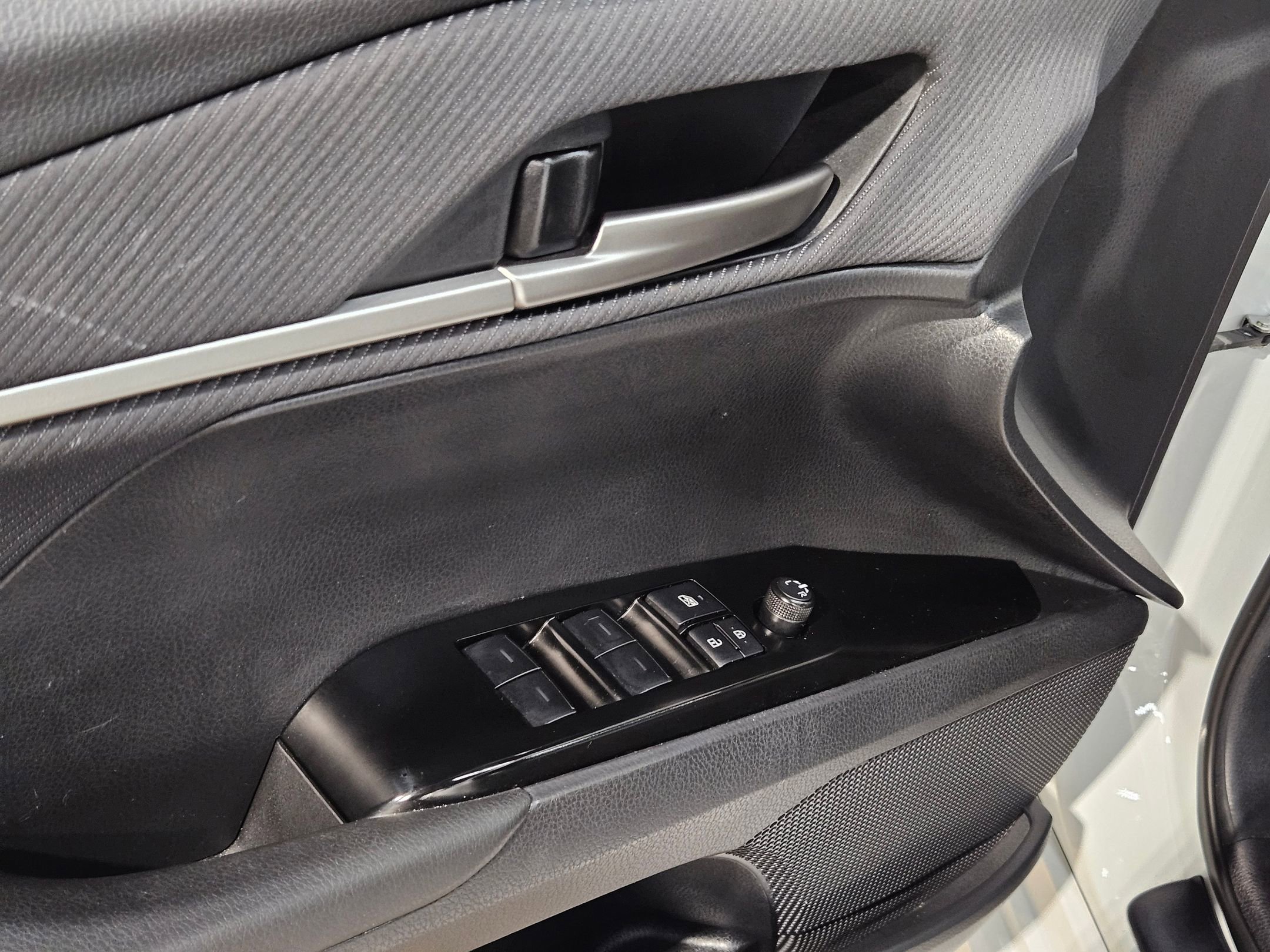 Certified 2025 Toyota Camry SE image 21