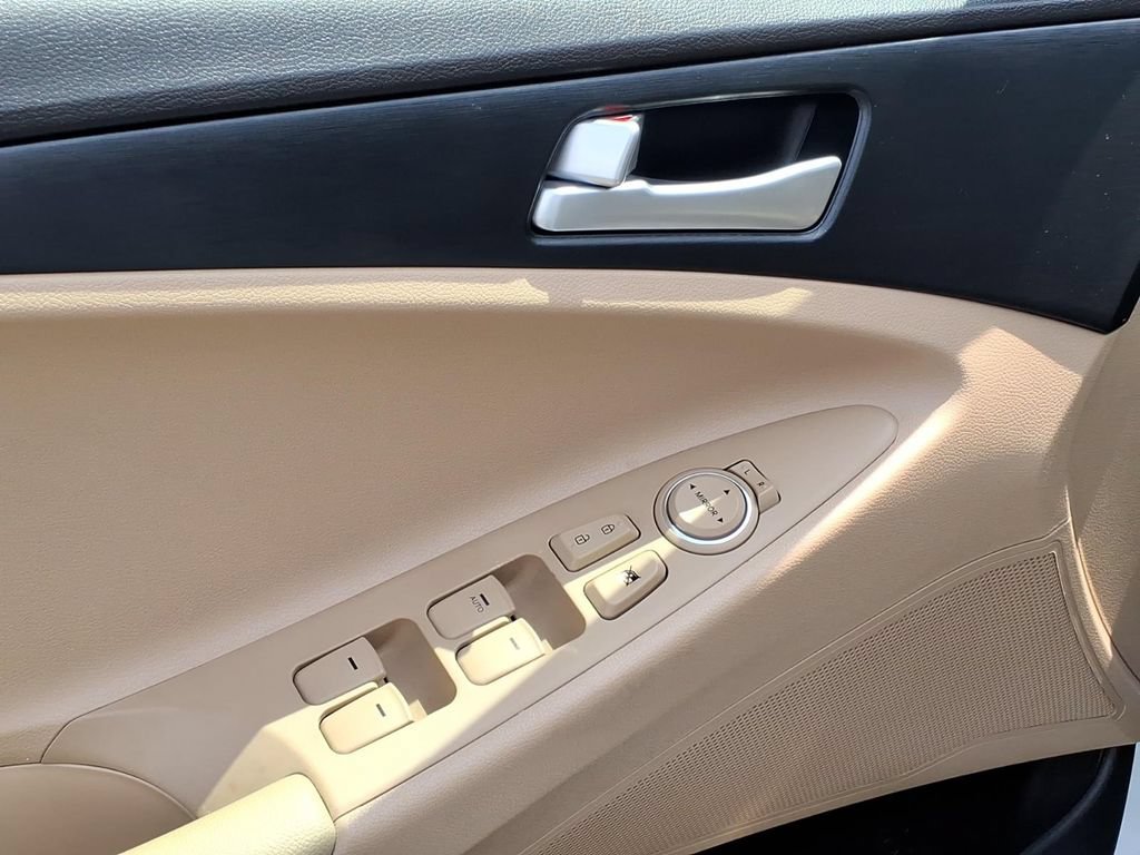 Used 2013 Hyundai Sonata GLS FWD image 4