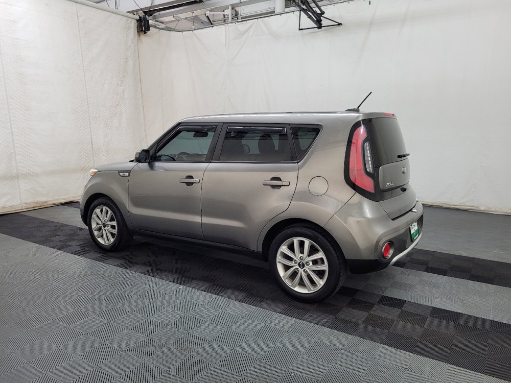 Used 2018 Kia Soul + FWD image 3