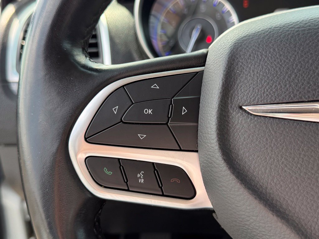 Used 2019 Chrysler 300 Touring w/ Sport Appearance Package AWD/4WD image 18