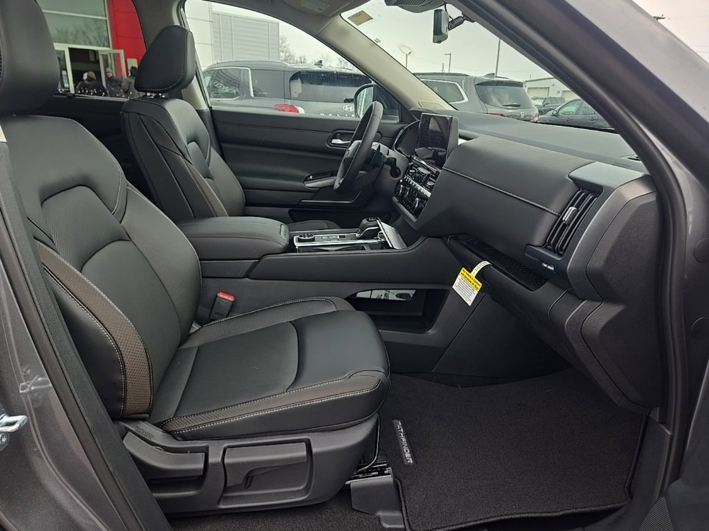 New 2026 Nissan Pathfinder SL w/ SL Premium Package image 27
