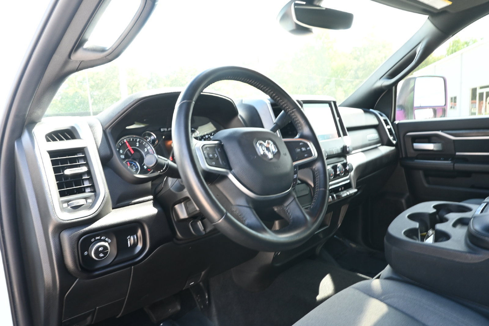 Used 2024 RAM 2500 Big Horn AWD/4WD image 12
