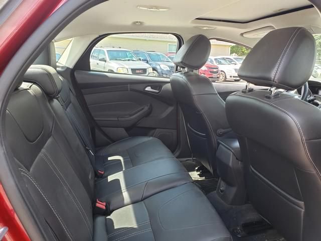 Used 2014 Ford Focus SE w/ Equipment Group 201A FWD image 15