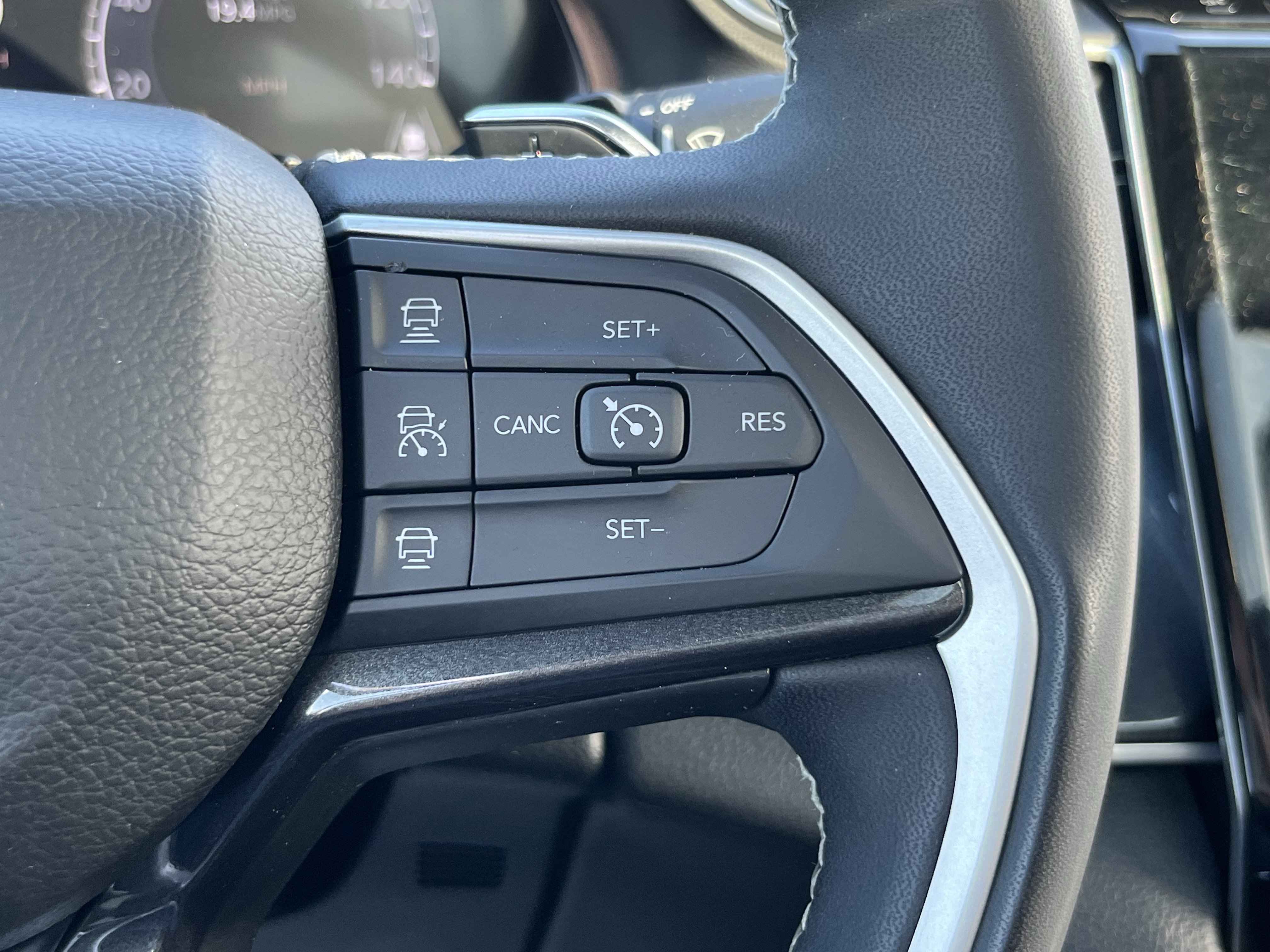 Used 2023 Jeep Grand Cherokee Altitude image 24