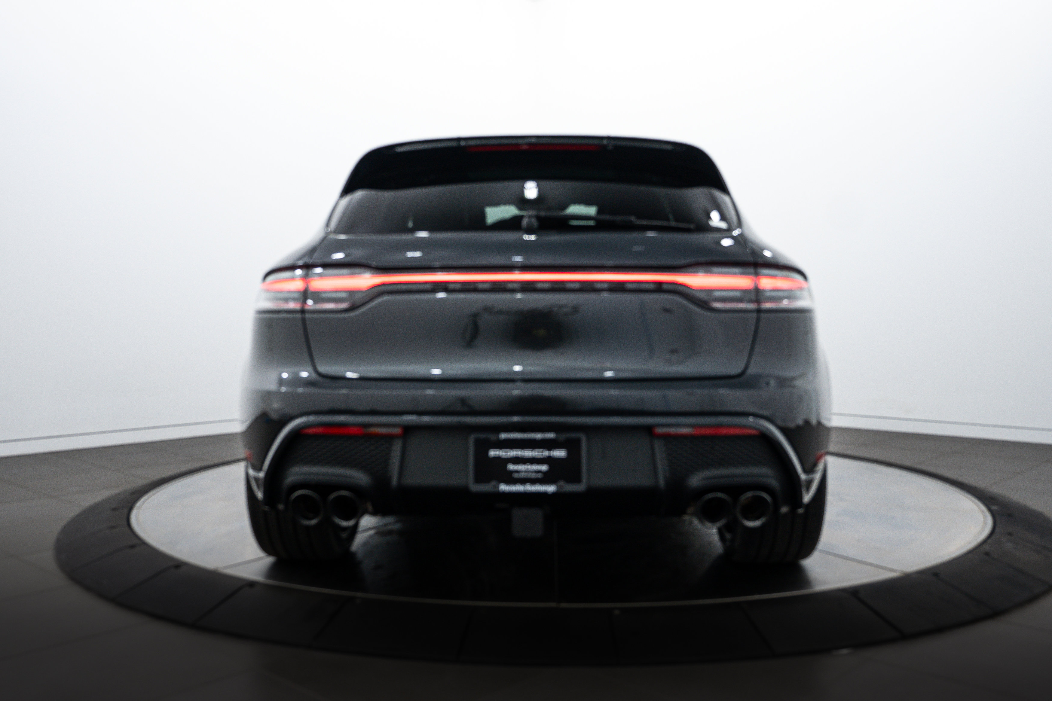 New 2025 Porsche Macan GTS image 6