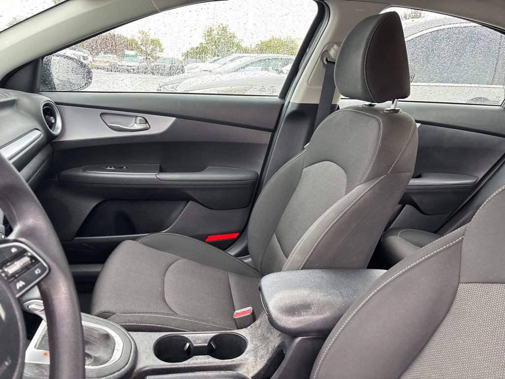 Used 2024 Kia Forte LXS FWD image 4