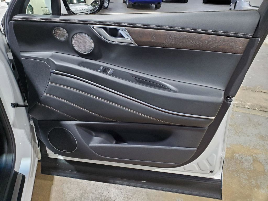Used 2022 Genesis GV80 2.5T w/ Prestige Package 04 image 18
